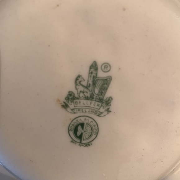 Vintage Belleek Shamrock Ashtray - Picture 2 of 3